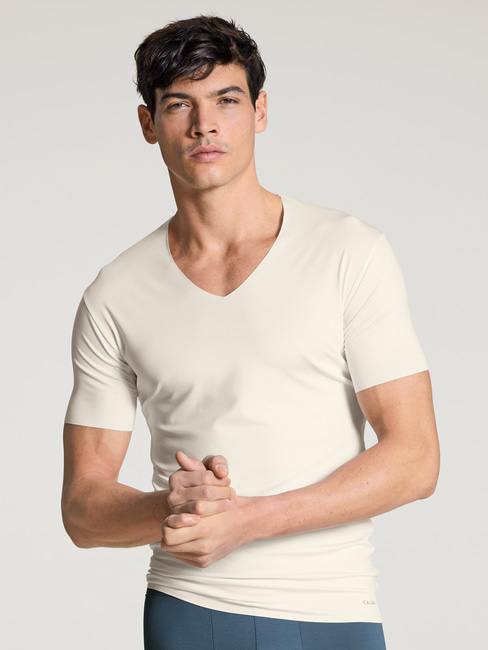 CALIDA Circular Day T-Shirt mit Clean Cut, V-Neck, Cradle to Cradle Certified®